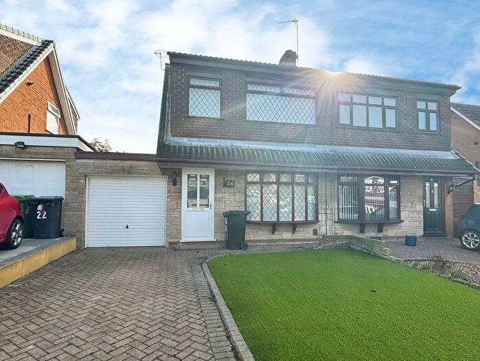 3 Bedroom Semi-Detached House To Rent In Sunningdale Close, Burtonwood, Warrington, Cheshire, WA5