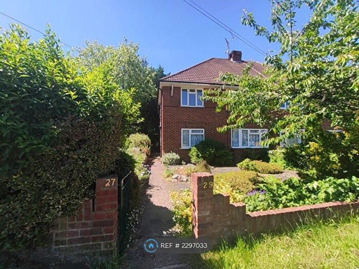 2 Bedroom Maisonette To Rent In Craufurd Rise, Maidenhead, SL6