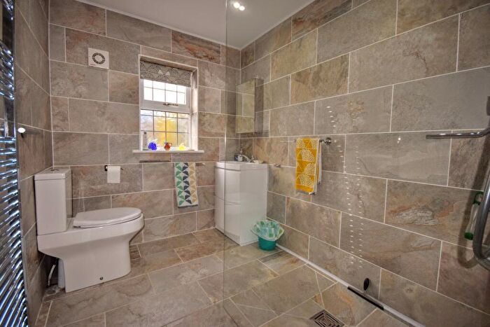 3 Bedroom Detached Bungalow For Sale In South Road, Tetford, LN9