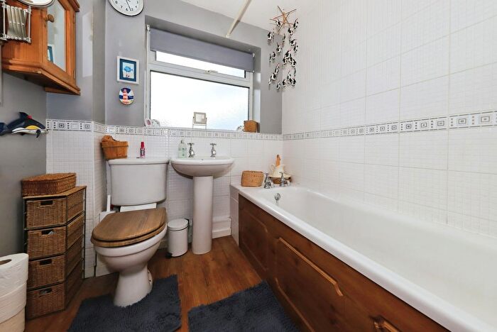 3 Bedroom Detached House For Sale In Edward Road, Perton Wolverhampton, Staffordshire, WV6