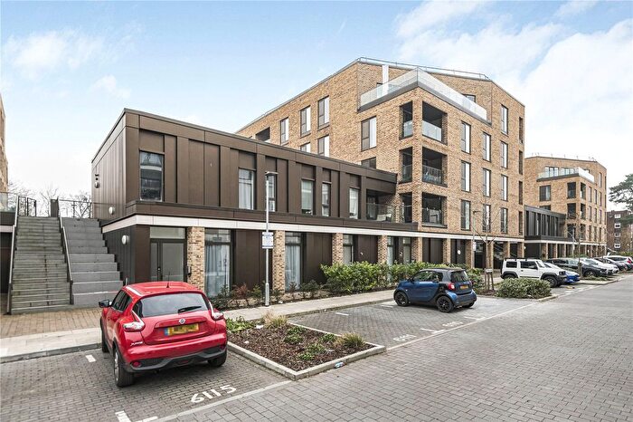 1 Bedroom Flat To Rent In Spitfire Chase, Walton-On-Thames, Surrey, KT12