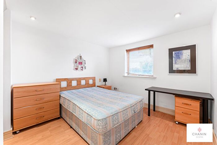 1 Bedroom Flat To Rent In Nova Building, Isle Of Dogs, E14