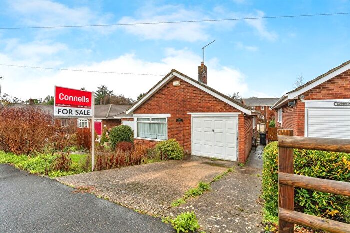 2 Bedroom Semi-Detached Bungalow For Sale In Cedar Crescent, North Baddesley, Southampton, SO52