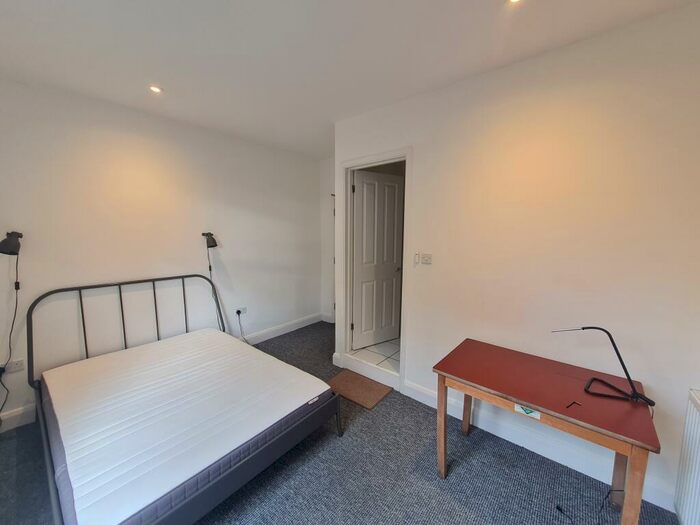 Flat To Rent In Boxley Road, Maidstone, ME14