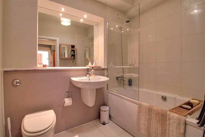2 Bedroom Apartment To Rent In Amazon Lofts, Tenby Street, Jewellery Quarter, B1