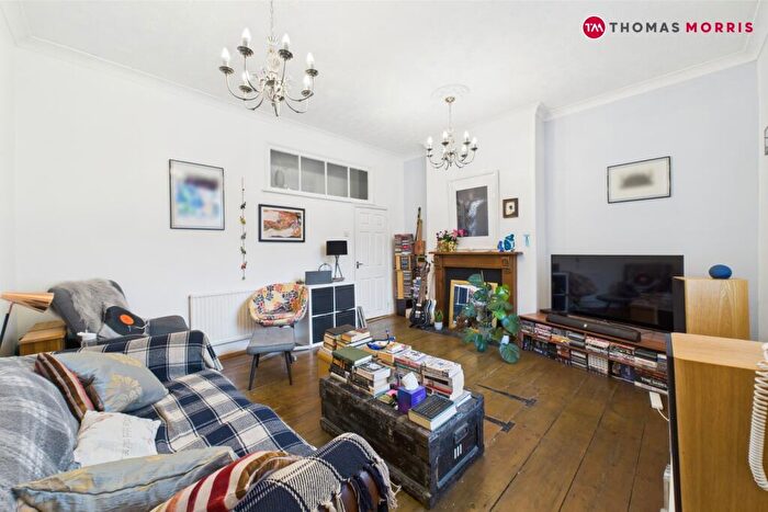 1 Bedroom Apartment For Sale In Cow & Hare Passage, St. Ives, Cambridgeshire, PE27