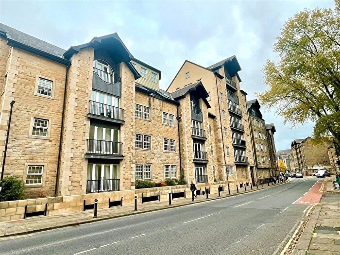 3 Bedroom Flat For Sale In Damside Street, Lancaster, Lancashire, LA1