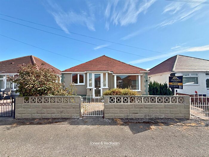 3 Bedroom Detached Bungalow For Sale In Oakwood Road, Rhyl, LL18