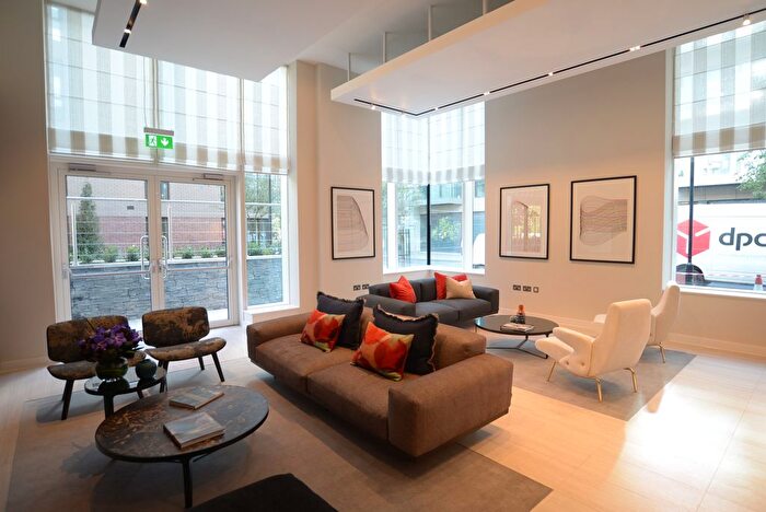 2 Bedroom Flat To Rent In Devan Grove, London, N4