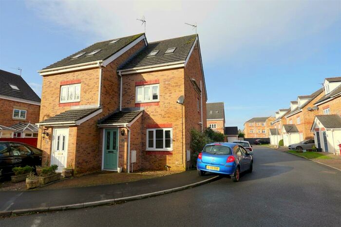 3 Bedroom House To Rent In Farnham Close, Barrow-In-Furness, LA13