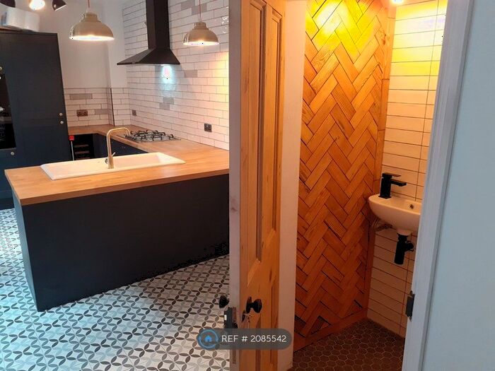 3 Bedroom Terraced House To Rent In Delamere Road, Manchester, M19