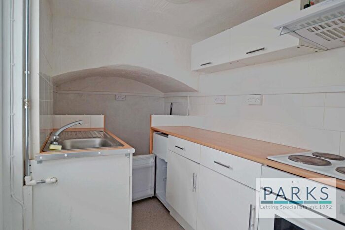 1 Bedroom Apartment To Rent In Russell Square, Brighton, East Sussex, BN1
