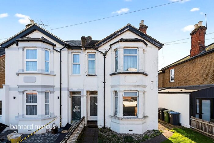 1 Bedroom Flat For Sale In Gloster Road, New Malden, KT3