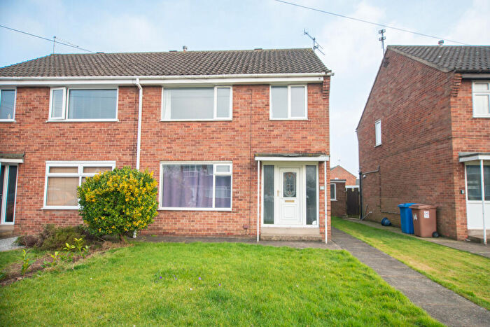 3 Bedroom Semi-Detached House To Rent In Coltman Avenue, HU17