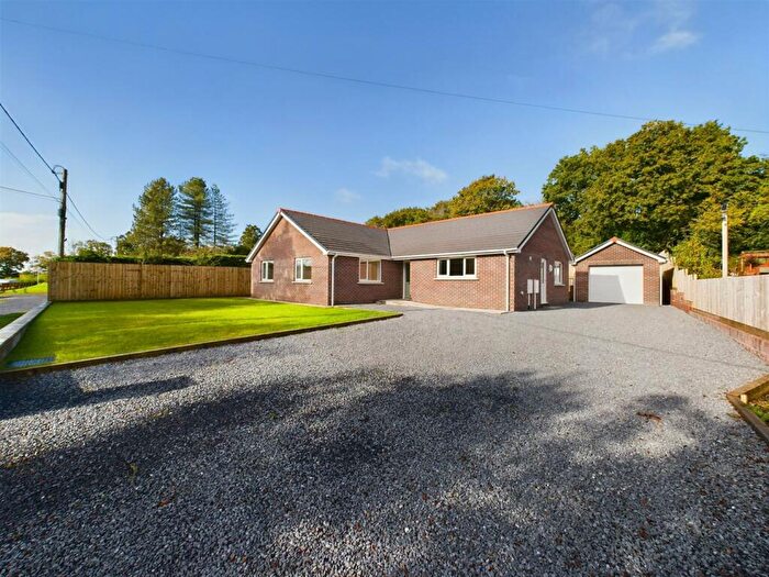 3 Bedroom Detached Bungalow For Sale In Heol Mansant, Pontyates, Llanelli, SA15