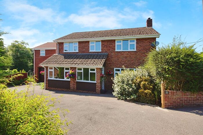 4 Bedroom Detached House For Sale In Hopton Road, Dursley, Gloucestershire, GL11