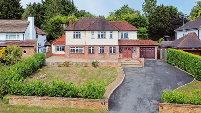 5 Bedroom Detached House For Sale In Park View Road, Pinner Hill, Pinner, HA5