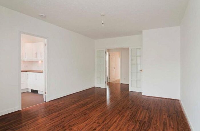 2 Bedroom Flat To Rent In Wheat Sheaf Close, Canary Wharf, E14