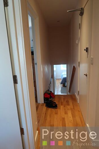 2 Bedroom Flat To Rent In Alexandra Grove, London, N4