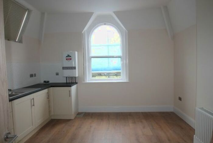 1 Bedroom Flat To Rent In Flat, Ednam Road, Dudley, DY1
