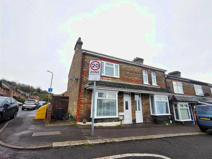 2 Bedroom Property To Rent In Priory Hill, Dover CT17