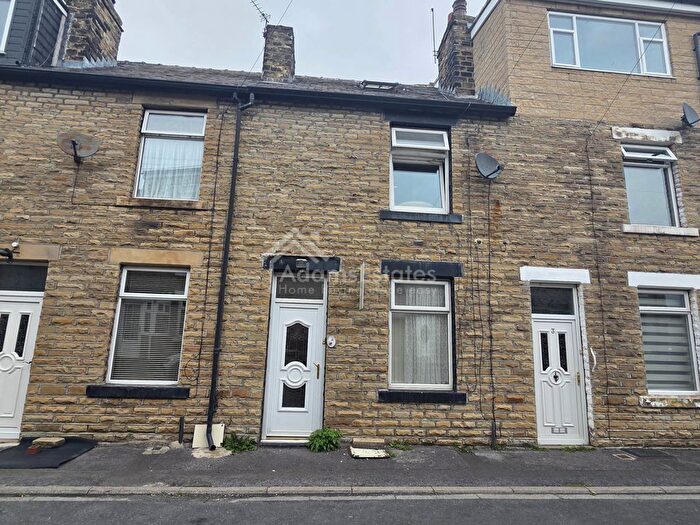 4 Bedroom Terraced House For Sale In Carlton Terrace, Dewsbury, WF12