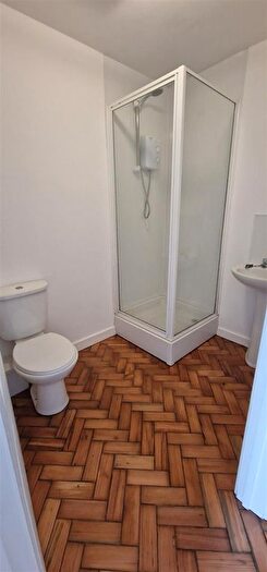 1 Bedroom Flat To Rent In Meyrick Street, Pembroke Dock, SA72