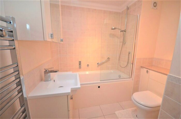 1 Bedroom Apartment For Sale In Chesham Road, Amersham, HP6
