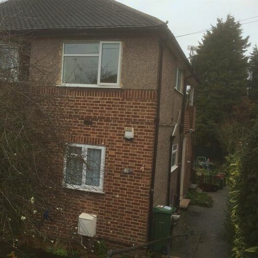 2 Bedroom Maisonette To Rent In Castleton Avenue, Bexleyheath, DA7