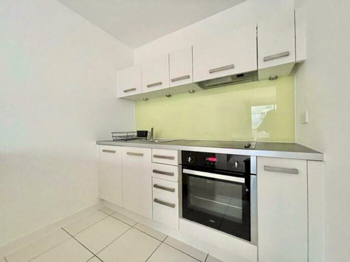 1 Bedroom Flat To Rent In Deals Gateway, SE8