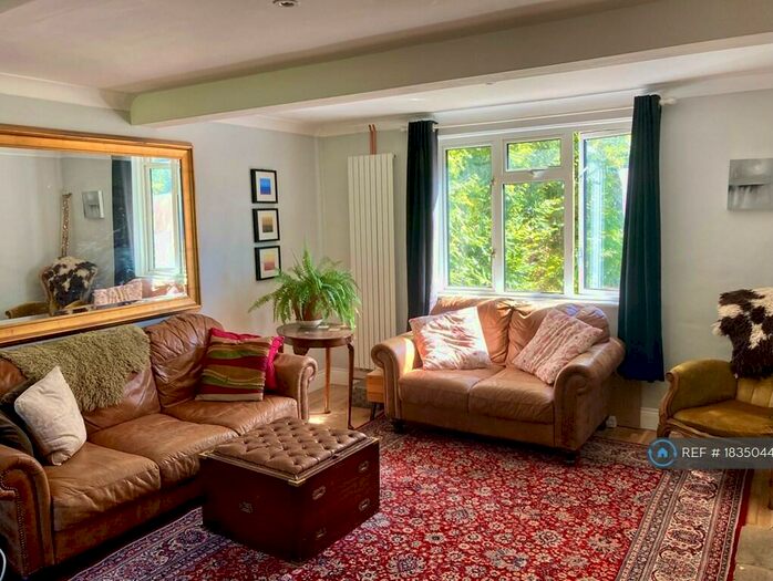 3 Bedroom Semi-Detached House To Rent In Ashdown Close, Forest Row, RH18