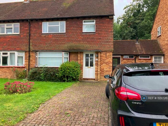 4 Bedroom Semi-Detached House To Rent In Southway, Guildford, GU2