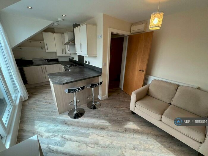 1 Bedroom Flat To Rent In Y Bae, Bangor, LL57