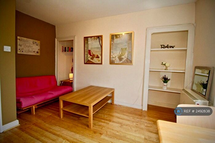 1 Bedroom Flat To Rent In Walcot Buildings, Bath, BA1
