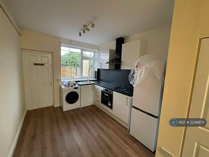2 Bedroom End Of Terrace House To Rent In Robinhood Close, Mitcham, CR4