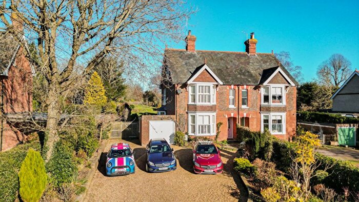 6 Bedroom Semi-Detached House For Sale In Heartenoak Road, Hawkhurst, Cranbrook, TN18