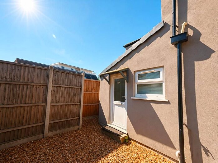 2 Bedroom Flat To Rent In Shirley Road, Southampton, Hampshire, SO15