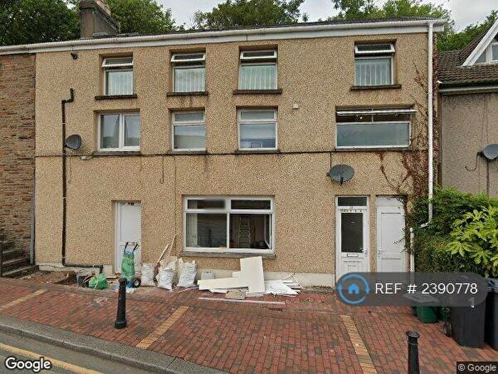 1 Bedroom Flat To Rent In Gurnos Road, Ystalyfera, Swansea, SA9
