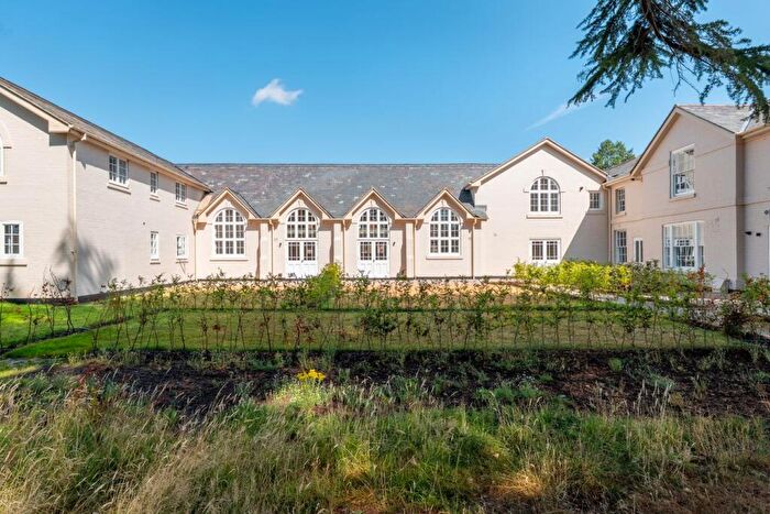 2 Bedroom Apartment For Sale In Arden Lawn, Henley In Arden, Warwickshire, B95