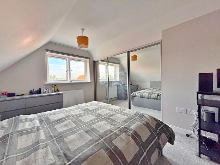 3 Bedroom Semi-Detached House For Sale In Chalk Way, Drayton, PO6