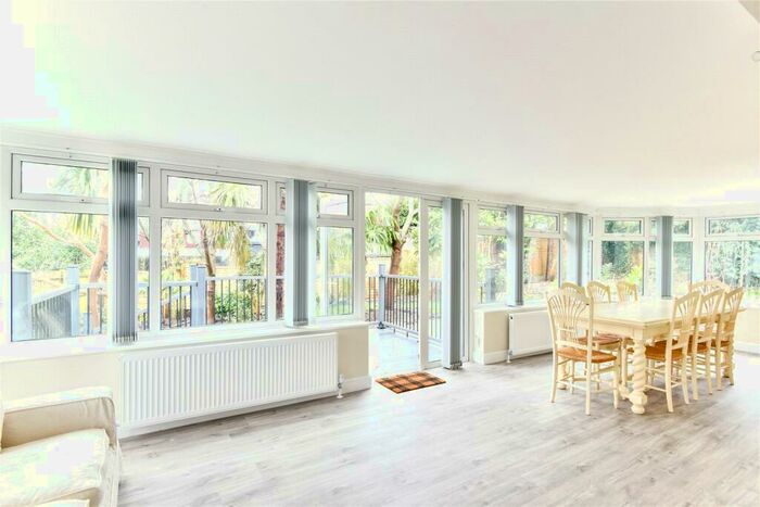 3 Bedroom Bungalow To Rent In Steep Close, Findon, Worthing, West Sussex, BN14