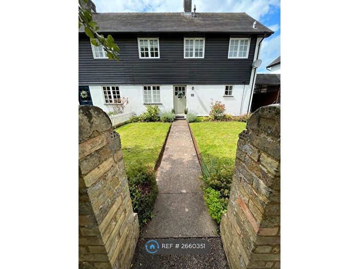 3 Bedroom Semi-Detached House To Rent In High Street, Bedford, MK45