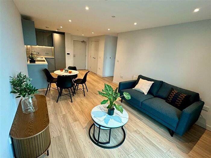 1 Bedroom Apartment To Rent In Solasta Riverside, Clyde Place, Glasgow, G5