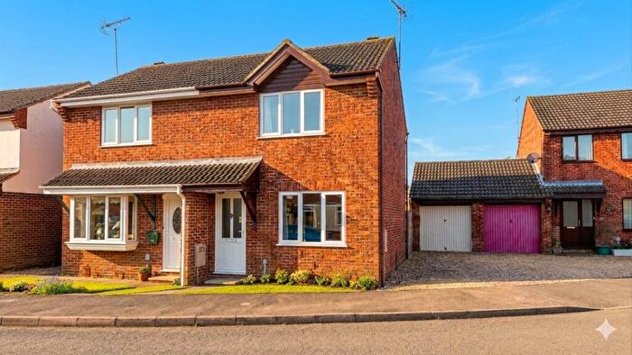 2 Bedroom Semi-Detached House For Sale In Baldwin Grove, Bourne, PE10