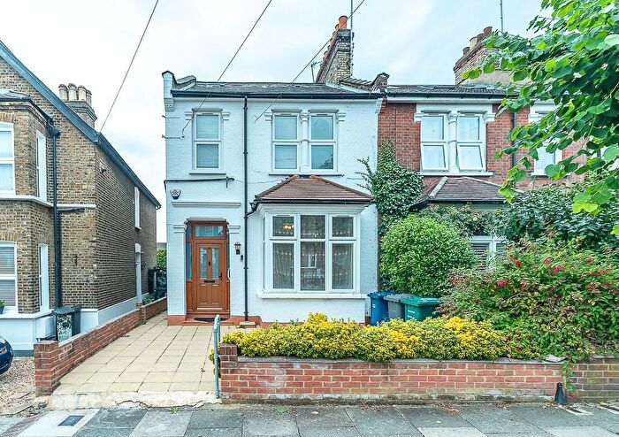 4 Bedroom Terraced House To Rent In Stanford Road, Friern Barnet, London, N11