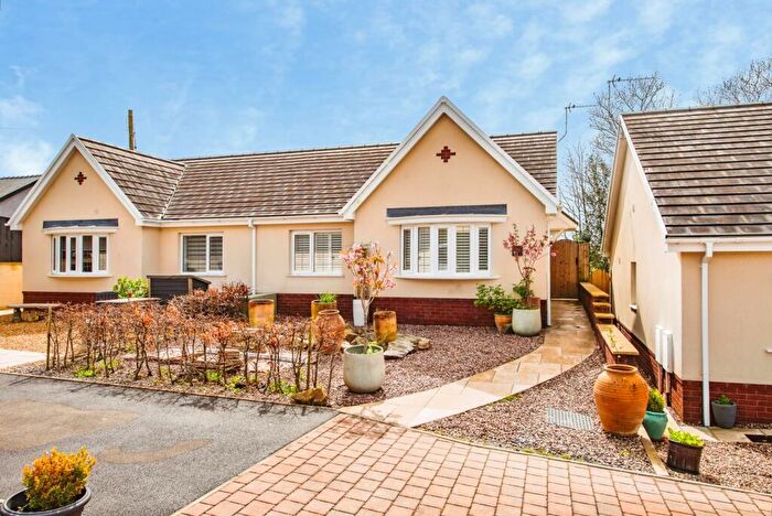 2 Bedroom Bungalow For Sale In Maes Y Nant, Llangunnor, Carmarthen, Carmarthenshire, SA31