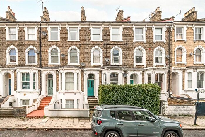 1 Bedroom Flat To Rent In Landor Road, London, SW9