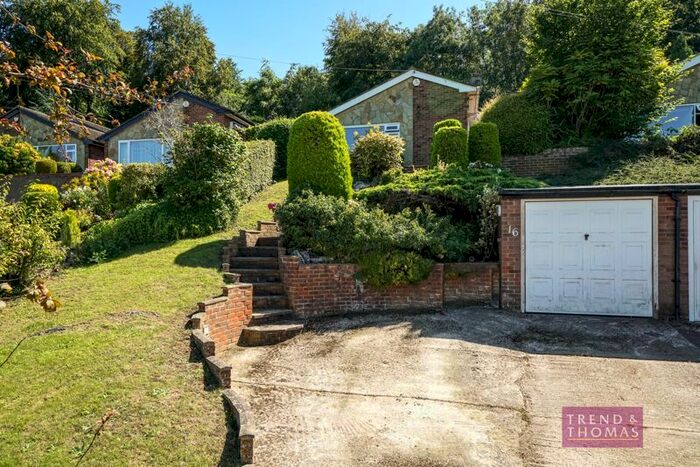 3 Bedroom Detached Bungalow For Sale In Plaitford Close, Rickmansworth, WD3