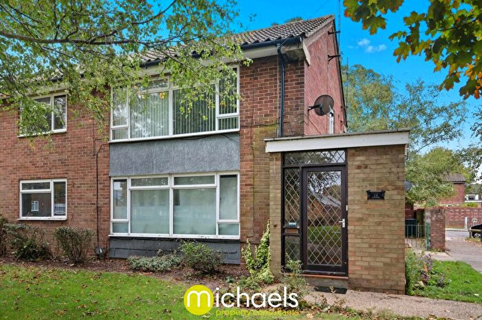 2 Bedroom Maisonette For Sale In Dewberry Close, Colchester, Colchester, CO4