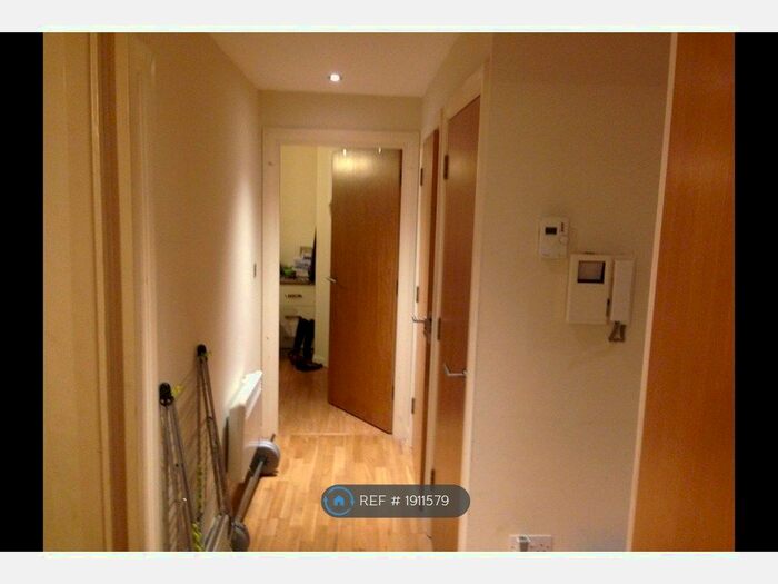 2 Bedroom Flat To Rent In Icon Building, Ilford, IG1